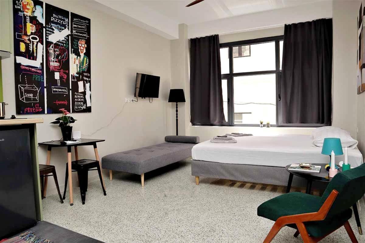 One-Bedroom Apartment,1240179682:JPEG